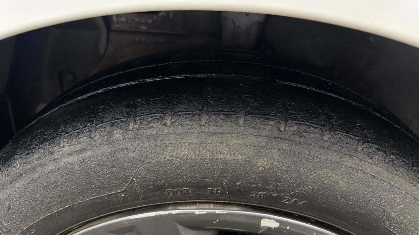 2021 Hyundai AURA S 1.2 AMT, Petrol, Automatic, 39,446 km, Left Front Tyre Tread