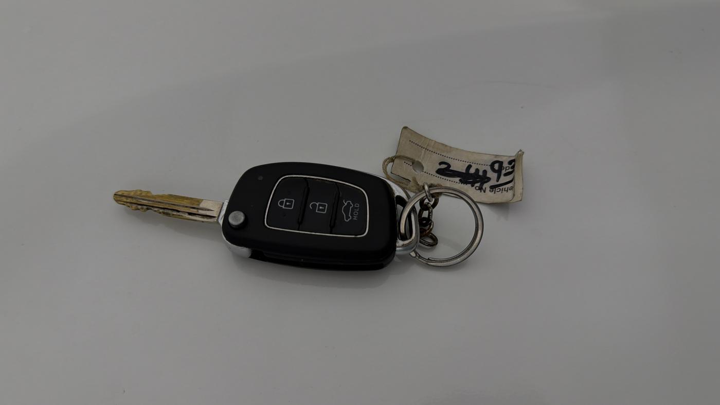 2021 Hyundai AURA S 1.2 AMT, Petrol, Automatic, 39,446 km, Key Close Up