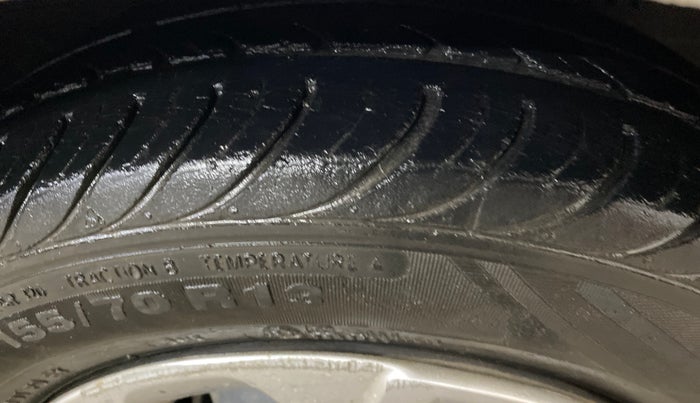 2016 Hyundai Eon SPORTZ, Petrol, Manual, 55,157 km, Right Front Tyre Tread