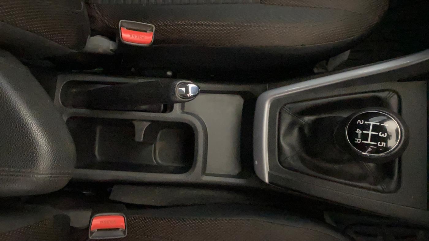 2023 Maruti BREZZA ZXI + SMART HYBRID, Petrol, Manual, 51,975 km, Gear Lever