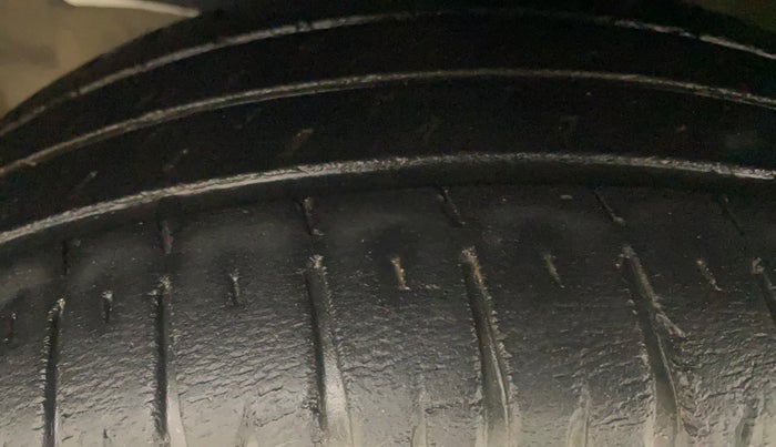 2017 Maruti Dzire ZXI PLUS AMT, Petrol, Automatic, 35,349 km, Left Front Tyre Tread