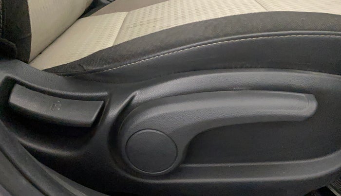 2019 Hyundai Elite i20 SPORTZ PLUS 1.2, Petrol, Manual, 37,416 km, Driver Side Adjustment Panel