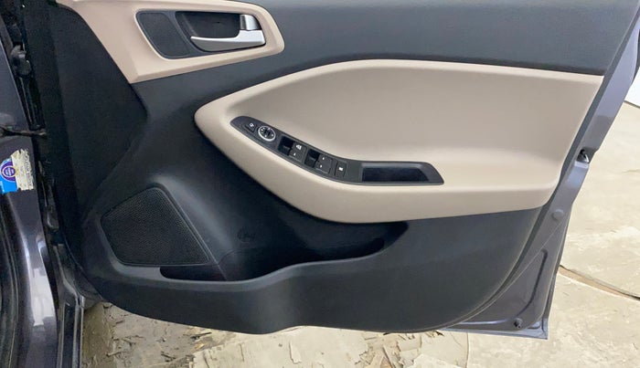 2019 Hyundai Elite i20 SPORTZ PLUS 1.2, Petrol, Manual, 37,416 km, Driver Side Door Panels Control