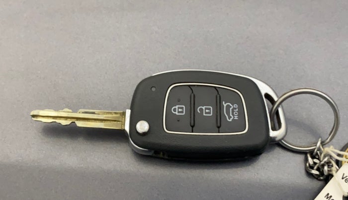 2019 Hyundai Elite i20 SPORTZ PLUS 1.2, Petrol, Manual, 37,416 km, Key Close Up