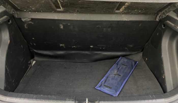 2017 Hyundai Elite i20 ASTA 1.2, Petrol, Manual, 72,674 km, Boot Inside