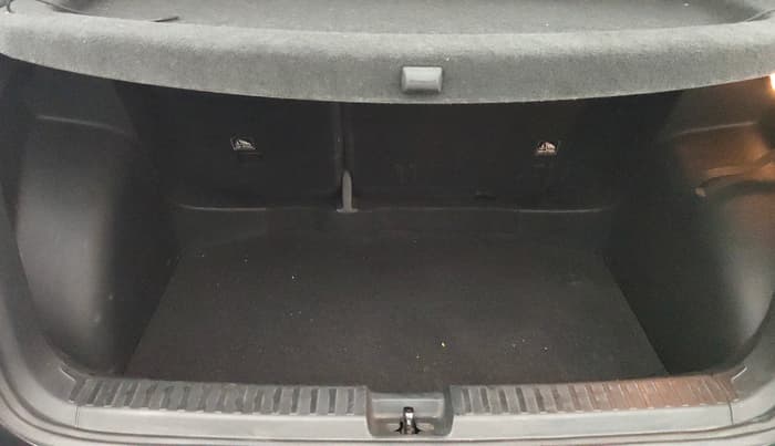 2023 Volkswagen TAIGUN TOPLINE 1.0 TSI AT, Petrol, Automatic, 33,166 km, Boot Inside