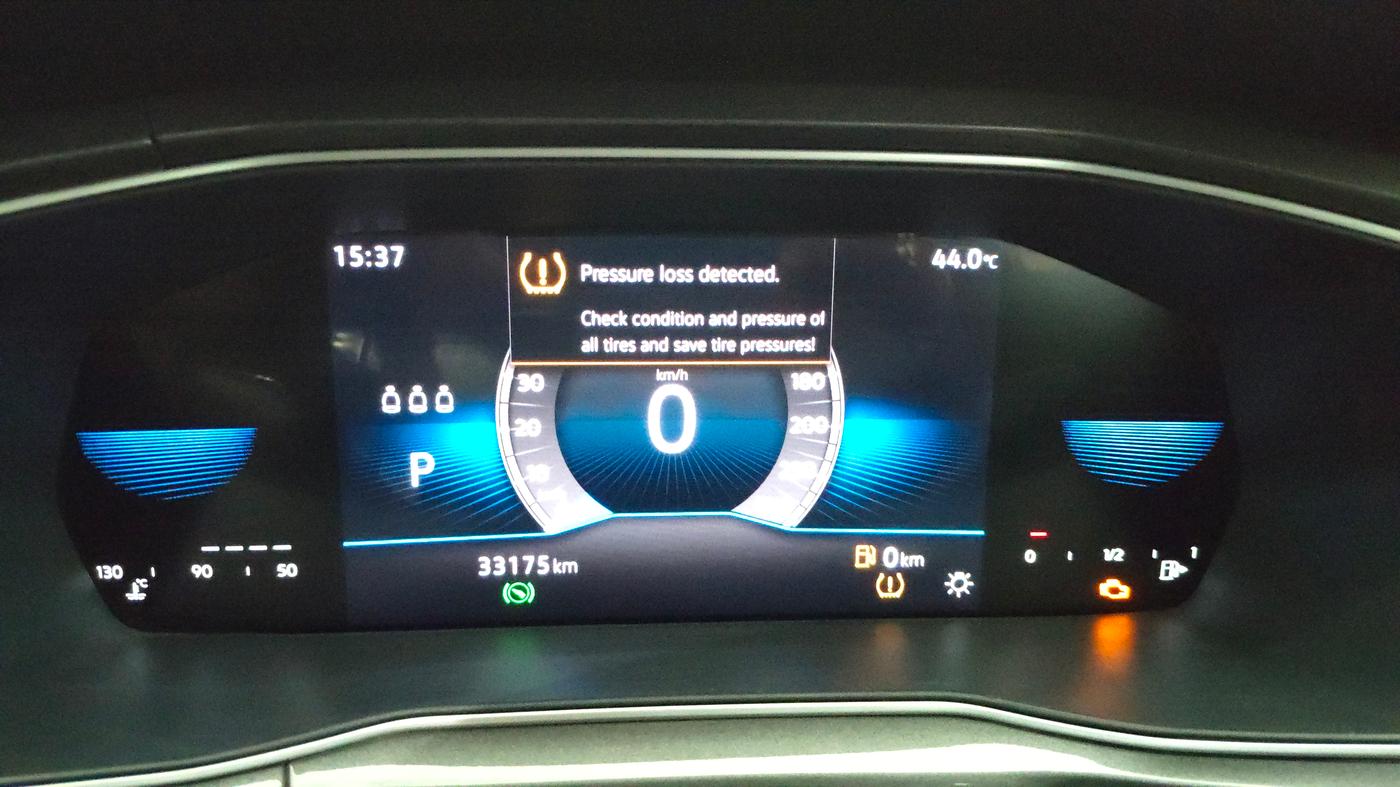 2023 Volkswagen TAIGUN TOPLINE 1.0 TSI AT, Petrol, Automatic, 33,166 km, Odometer Image