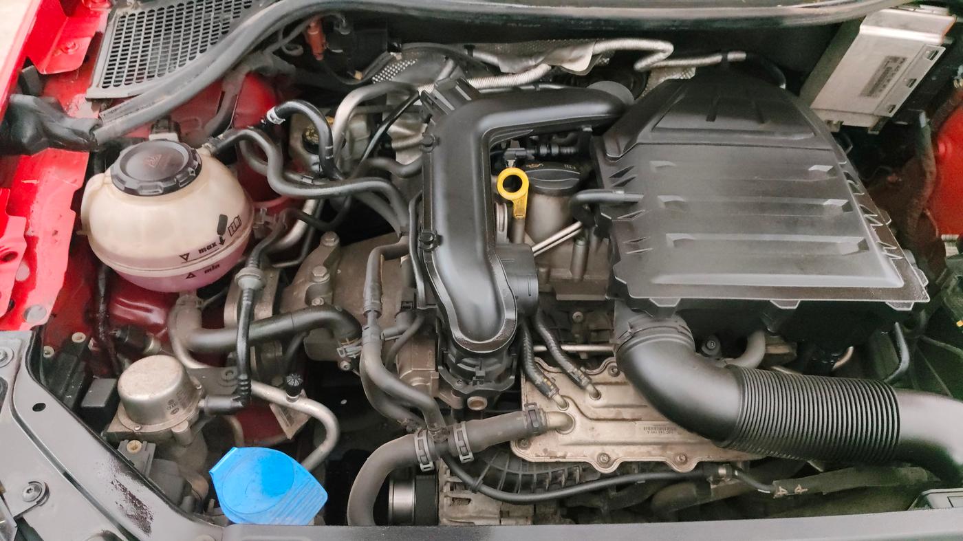 2020 Volkswagen Polo HIGHLINE PLUS 1.0L TSI, Petrol, Manual, 27,998 km, Engine View - Right