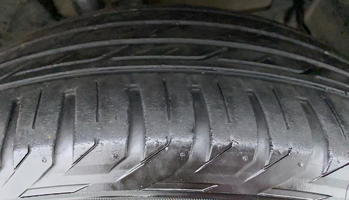 2016 Renault Duster RXZ 110 4WD, Diesel, Manual, 73,208 km, Right Rear Tyre Tread