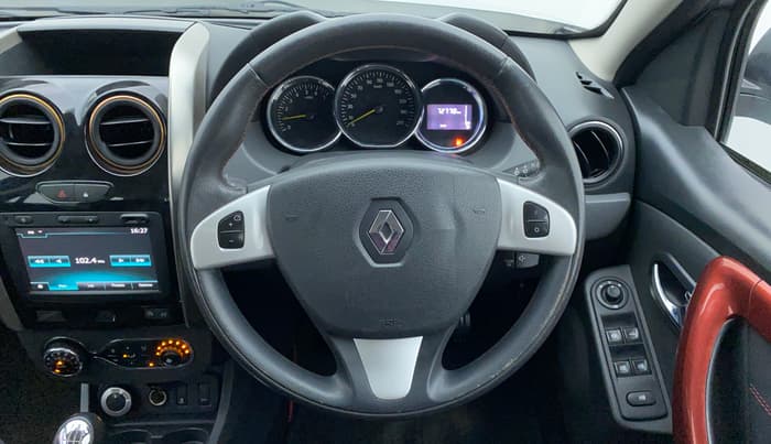 2016 Renault Duster RXZ 110 4WD, Diesel, Manual, 73,208 km, Steering Wheel Close Up