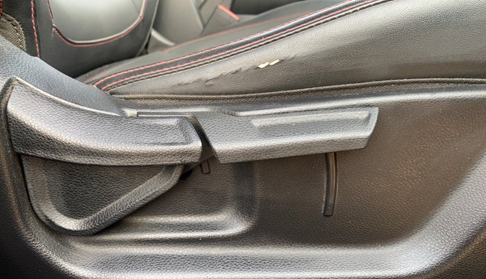 2019 KIA SELTOS GTK 1.4 PETROL, Petrol, Manual, 80,514 km, Driver Side Adjustment Panel