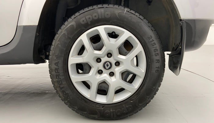 2016 Renault Duster RXL PETROL 104, Petrol, Manual, 27,083 km, Left Rear Wheel