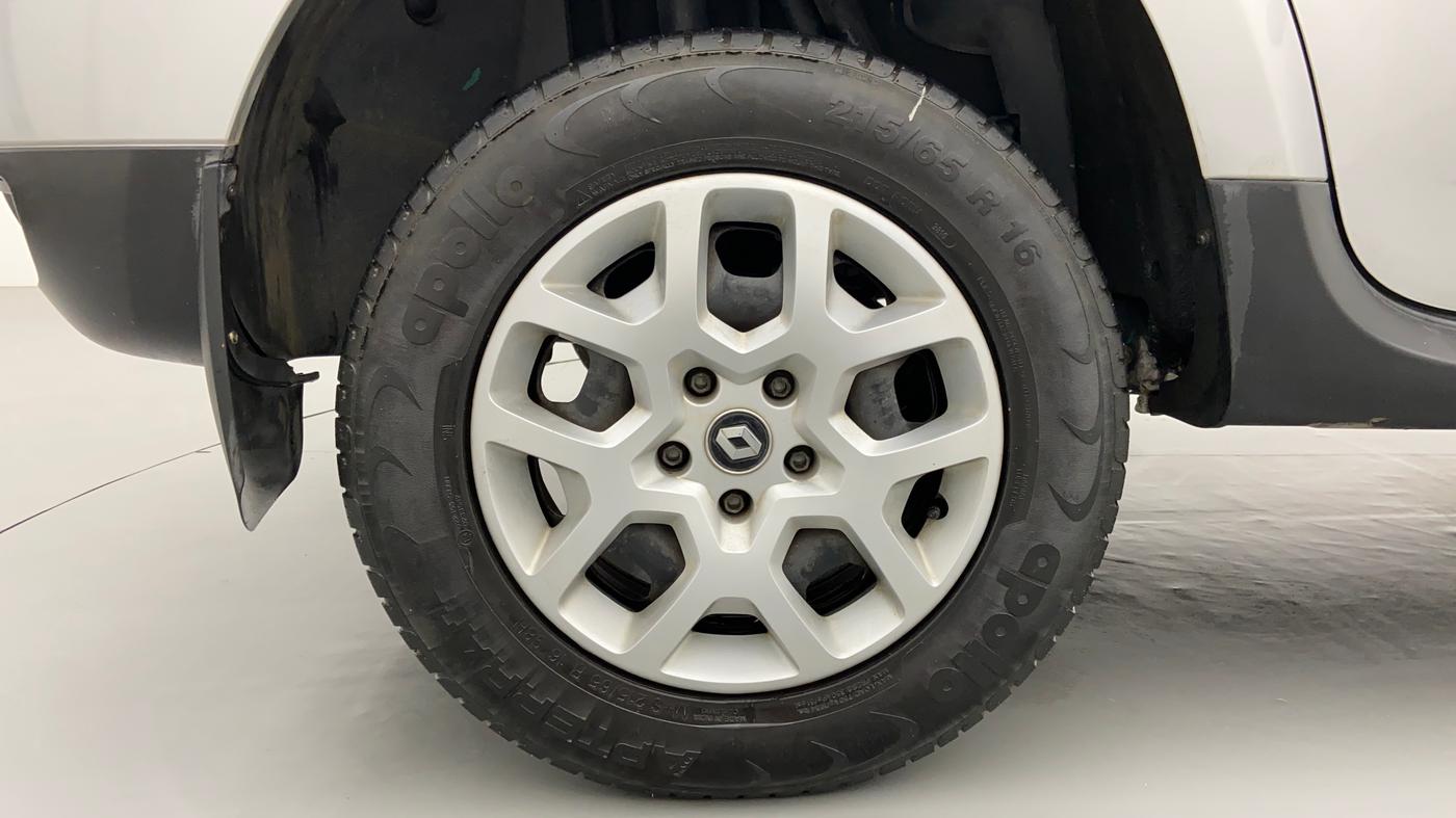 2016 Renault Duster RXL PETROL 104, Petrol, Manual, 27,083 km, Right Rear Wheel