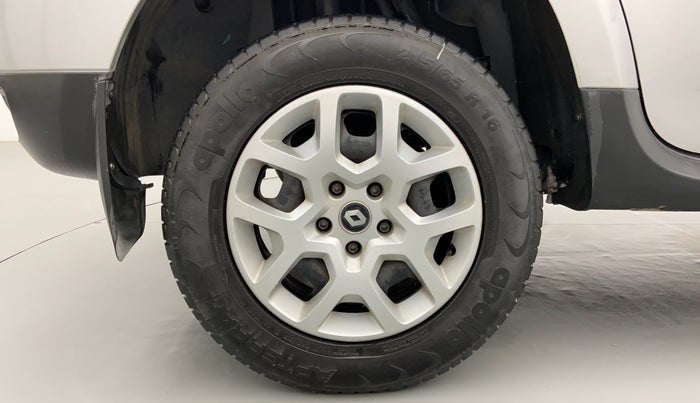 2016 Renault Duster RXL PETROL 104, Petrol, Manual, 27,083 km, Right Rear Wheel