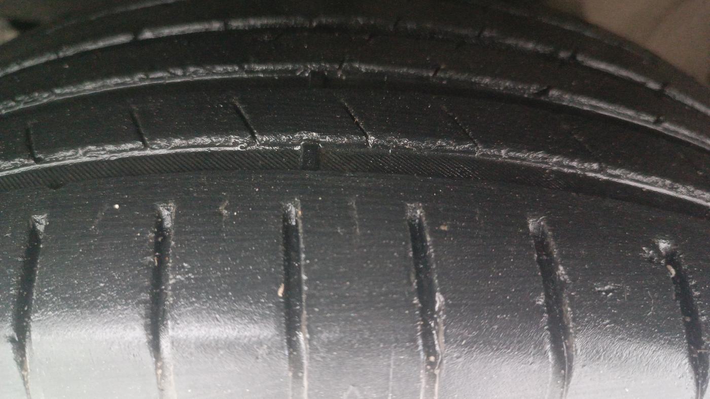 2023 Toyota Glanza G AMT, Petrol, Automatic, 49,555 km, Left Front Tyre Tread