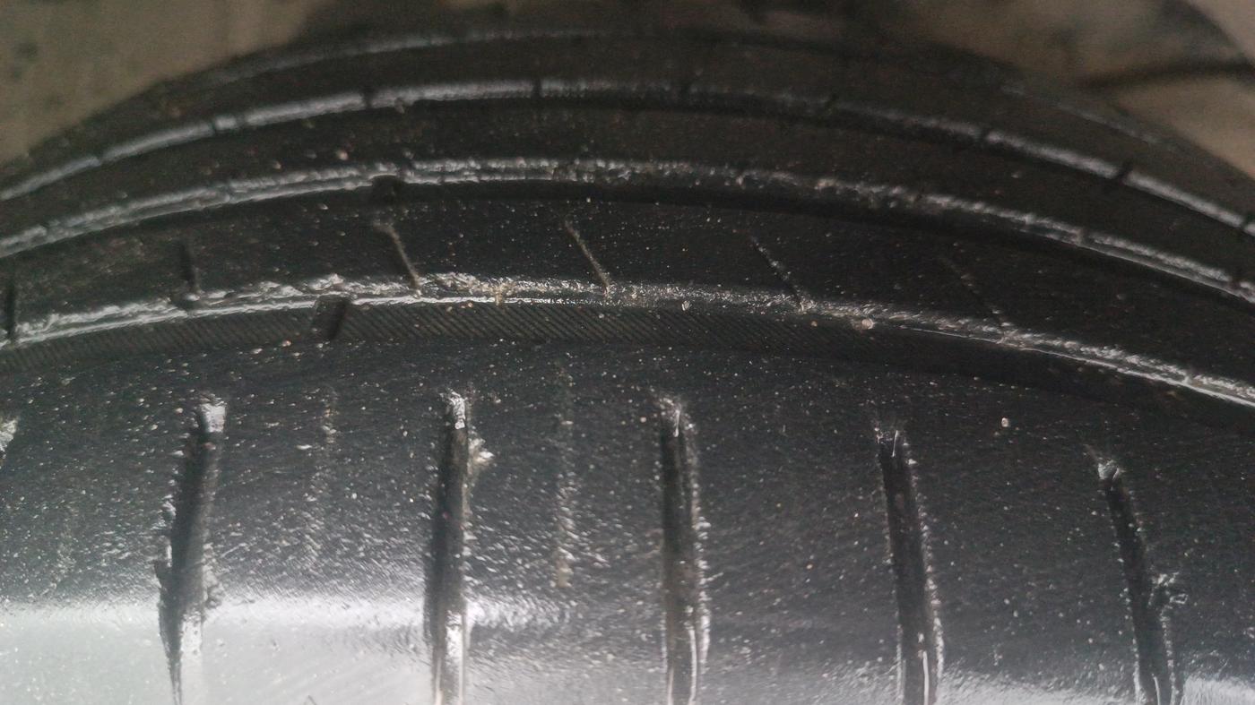 2023 Toyota Glanza G AMT, Petrol, Automatic, 49,555 km, Right Front Tyre Tread