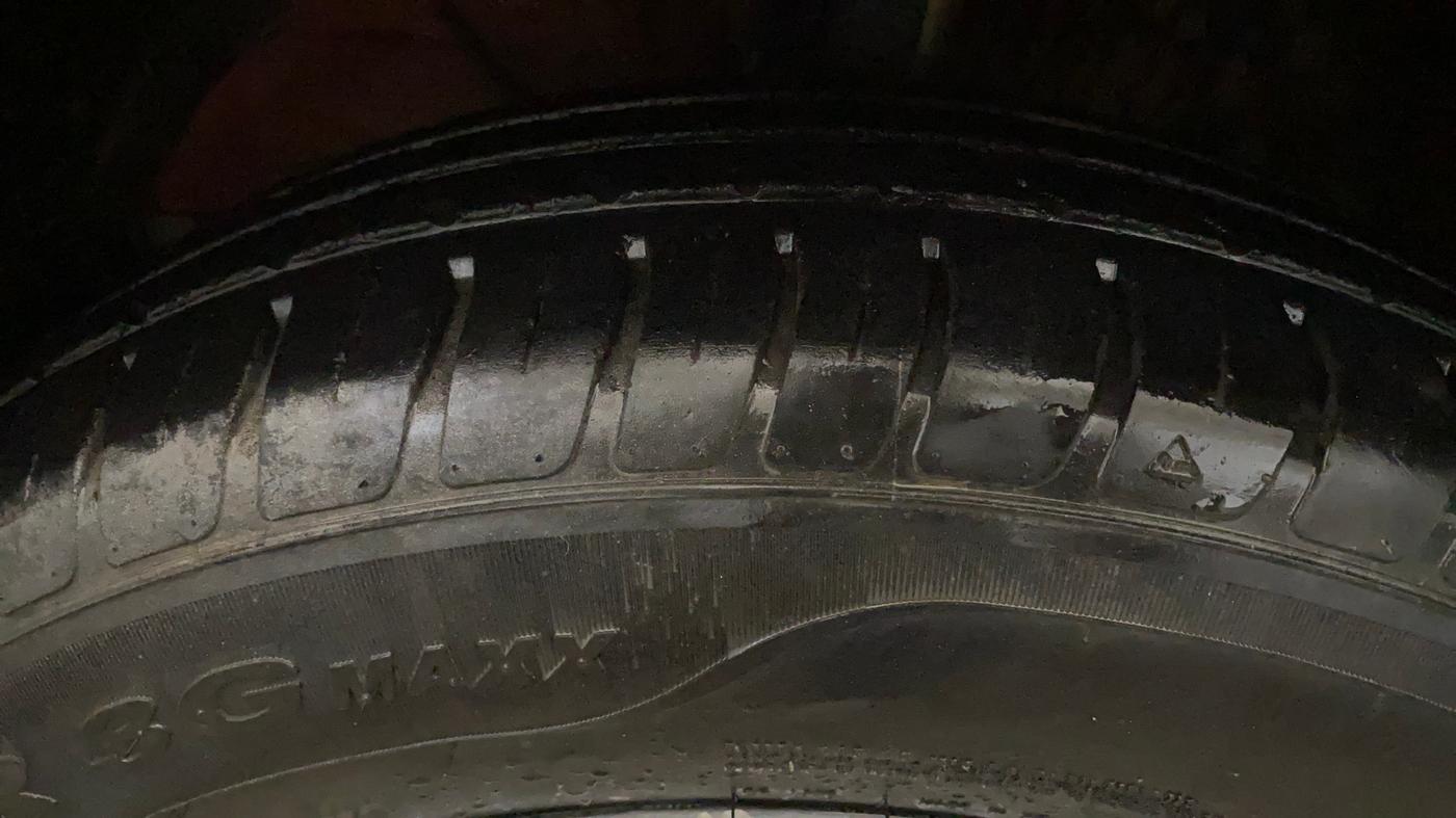 2022 Maruti Swift LXI, Petrol, Manual, 30,283 km, Left Front Tyre Tread