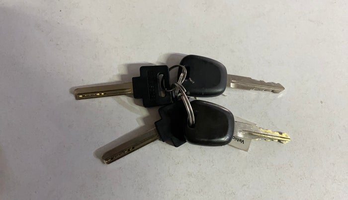 2022 Maruti Swift LXI, Petrol, Manual, 30,191 km, Key Close Up