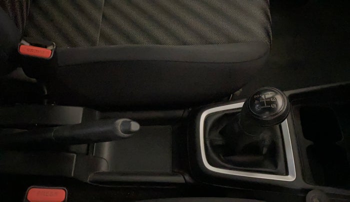 2022 Maruti Swift LXI, Petrol, Manual, 30,191 km, Gear Lever