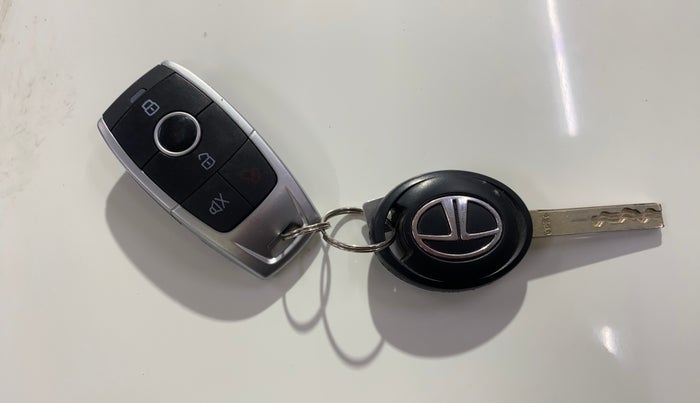 2023 Tata TIGOR XMA PETROL, Petrol, Automatic, 10,177 km, Key Close Up