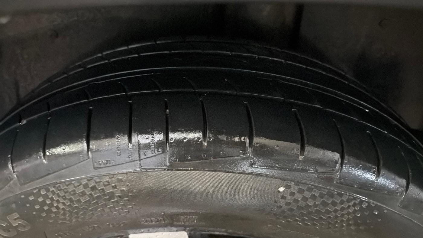 2020 MG HECTOR PLUS SHARP 1.5 PETROL TURBO DCT 6-STR, Petrol, Automatic, 33,488 km, Left Rear Tyre Tread