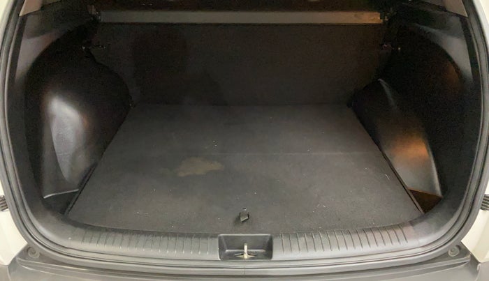 2018 Hyundai Creta SX (O) 1.6 PETROL, Petrol, Manual, 32,514 km, Boot Inside