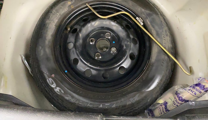 2016 Maruti Swift VXI, Petrol, Manual, 1,10,435 km, Spare Tyre