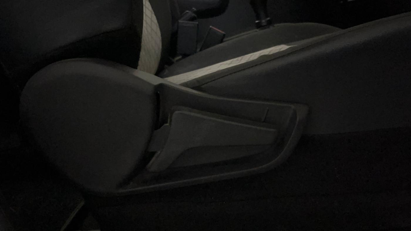 2023 Maruti Alto K10 VXI, Petrol, Manual, 13,918 km, Driver Side Adjustment Panel