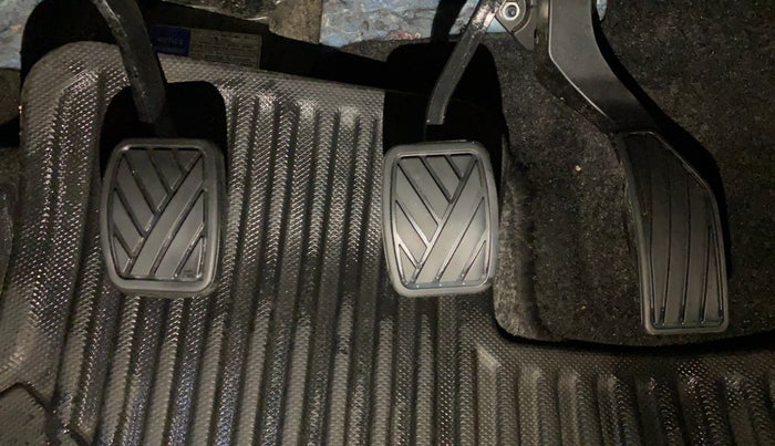 2021 Maruti S Cross ZETA 1.5, Petrol, Manual, 41,904 km, Pedals