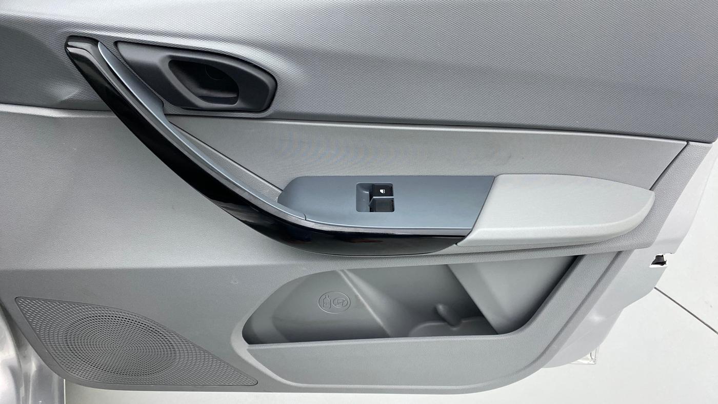 2021 Tata TIGOR Revotron XE, Petrol, Manual, 6,302 km, Driver Side Door Panels Control