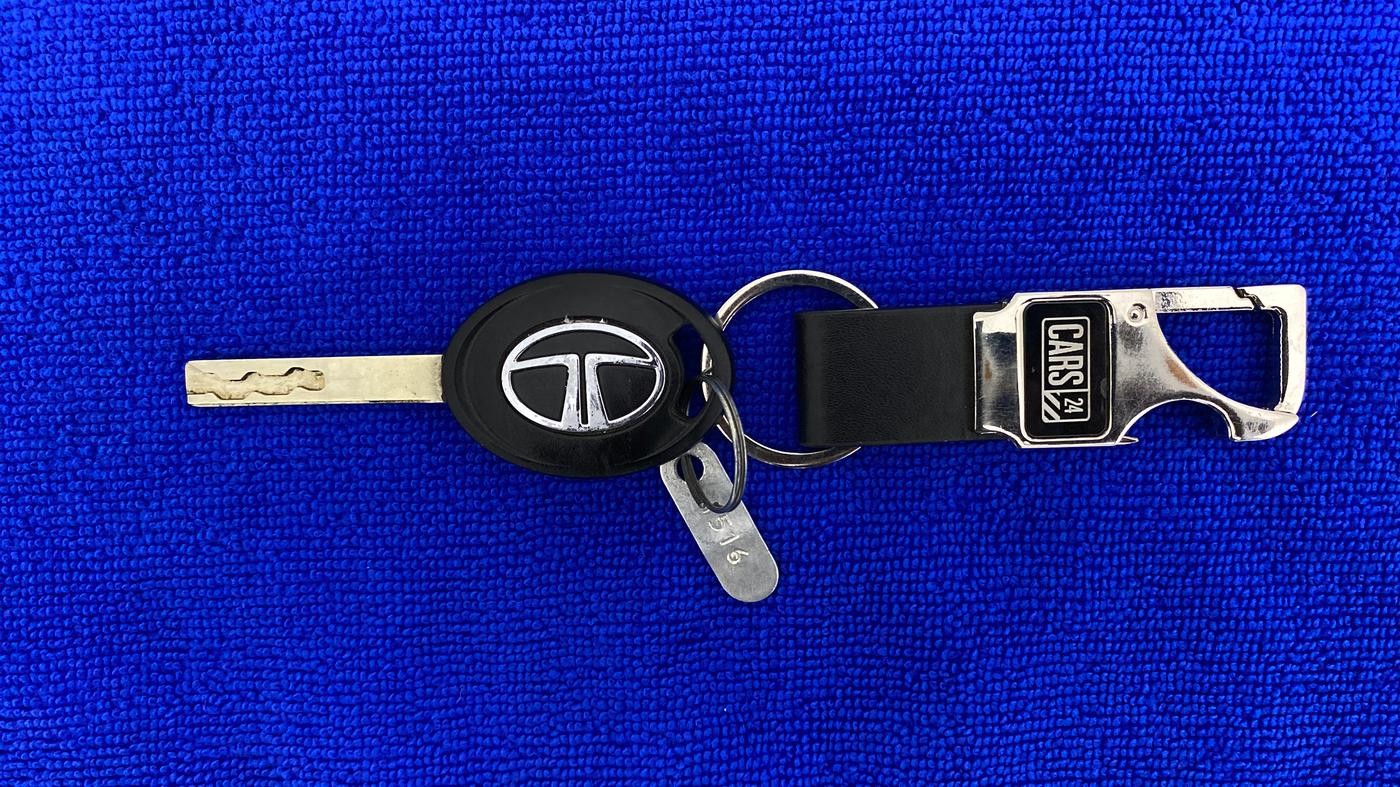 2021 Tata TIGOR Revotron XE, Petrol, Manual, 6,302 km, Key Close Up
