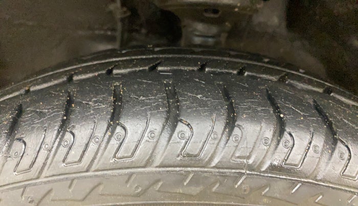 2018 Maruti Wagon R 1.0 VXI OPT, Petrol, Manual, 9,918 km, Left Front Tyre Tread