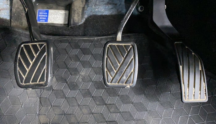 2017 Maruti Vitara Brezza VDI, Diesel, Manual, 34,431 km, Pedals