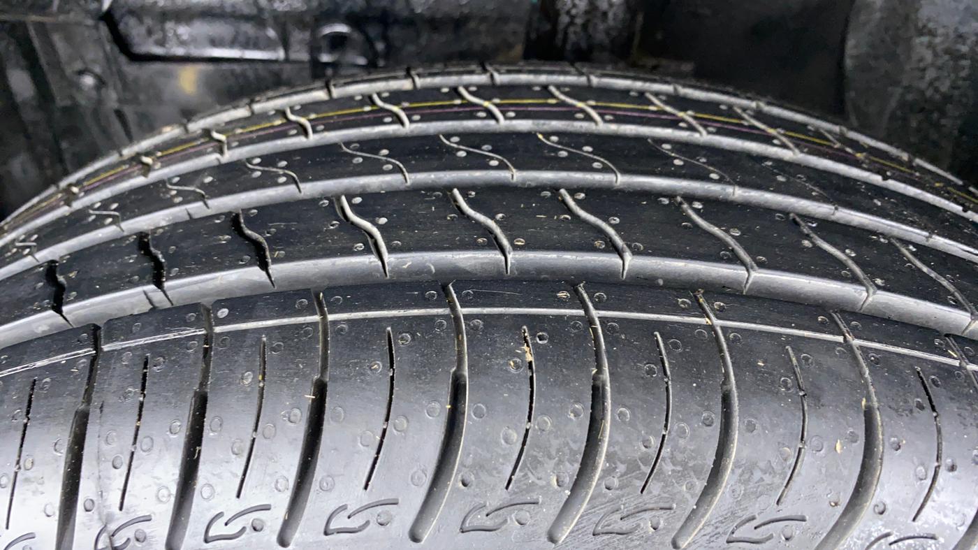 2017 Maruti Vitara Brezza VDI, Diesel, Manual, 34,431 km, Left Front Tyre Tread