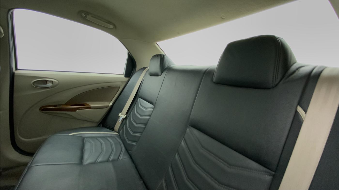2014 Toyota Etios G SP, Petrol, Manual, 78,652 km, Right Side Rear Door Cabin