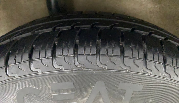 2012 Maruti Ritz LXI, Petrol, Manual, 74,168 km, Right Rear Tyre Tread