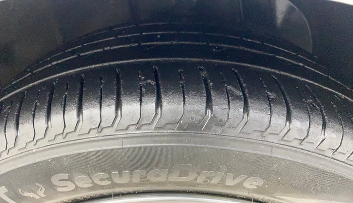 2021 Hyundai NEW I20 SPORTZ 1.0T GDI IMT, Petrol, Manual, 23,365 km, Right Front Tyre Tread