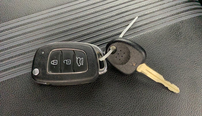 2021 Hyundai NEW I20 SPORTZ 1.0T GDI IMT, Petrol, Manual, 23,365 km, Key Close Up