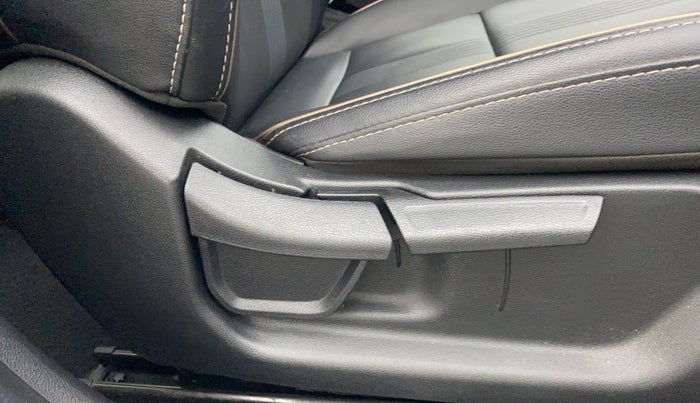 2021 Hyundai NEW I20 SPORTZ 1.0T GDI IMT, Petrol, Manual, 23,365 km, Driver Side Adjustment Panel