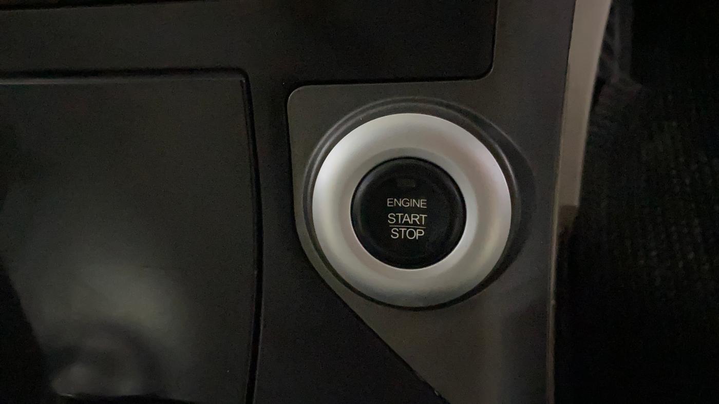 2017 Mahindra XUV500 W10 AT, Diesel, Automatic, 93,469 km, Keyless Start/ Stop Button