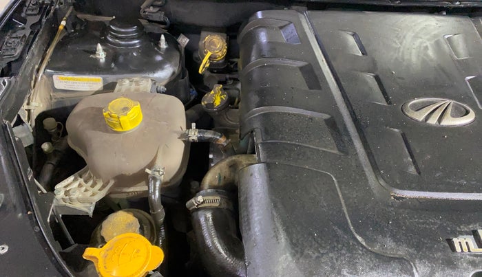 2017 Mahindra XUV500 W10 AT, Diesel, Automatic, 93,439 km, Engine View - Right