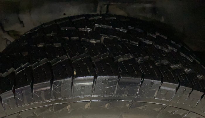 2017 Mahindra XUV500 W10 AT, Diesel, Automatic, 93,439 km, Right Rear Tyre Tread