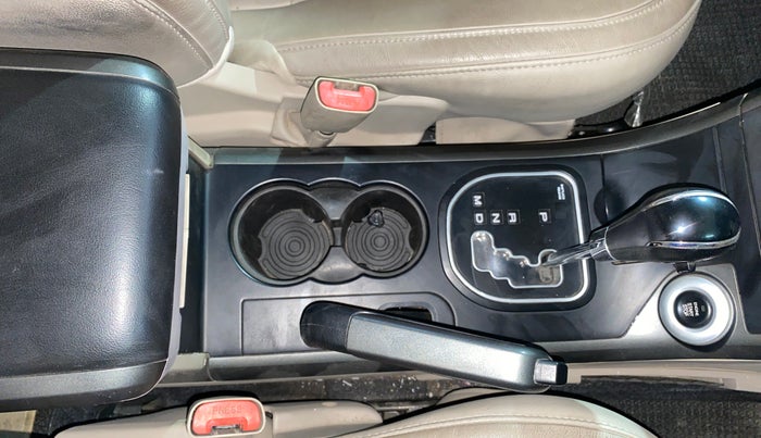 2017 Mahindra XUV500 W10 AT, Diesel, Automatic, 93,439 km, Gear Lever