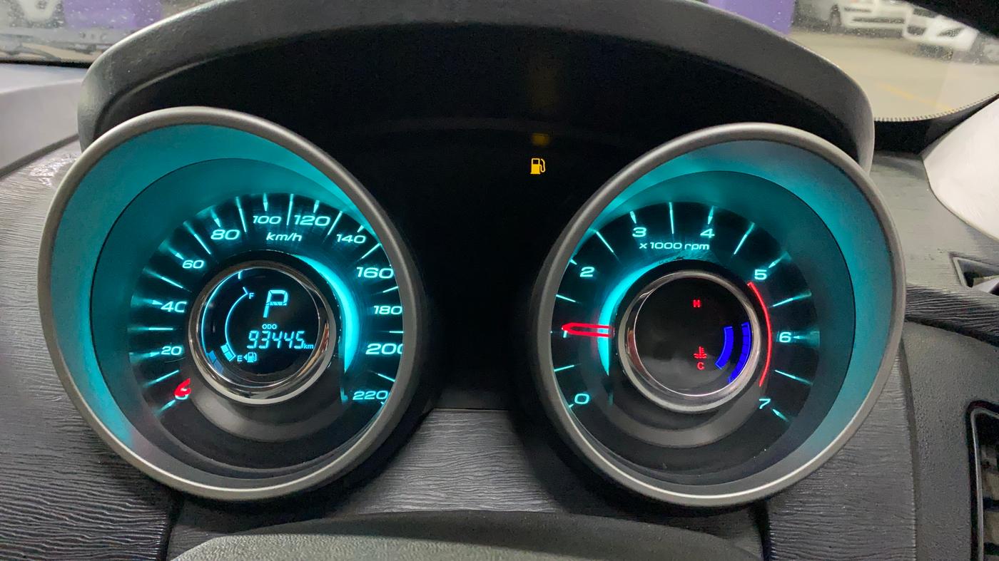 2017 Mahindra XUV500 W10 AT, Diesel, Automatic, 93,469 km, Odometer Image