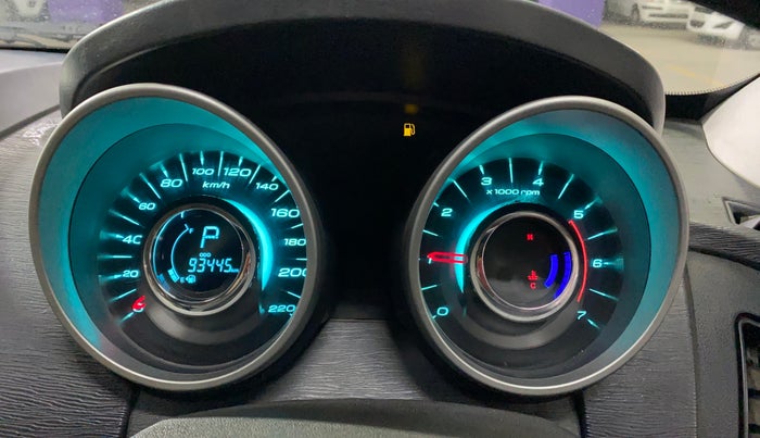 2017 Mahindra XUV500 W10 AT, Diesel, Automatic, 93,439 km, Odometer Image