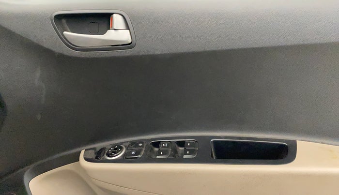 2014 Hyundai Xcent S (O) 1.2, Petrol, Manual, 80,611 km, Driver Side Door Panels Control