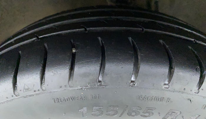 2015 Maruti Alto K10 VXI, Petrol, Manual, 60,073 km, Left Front Tyre Tread
