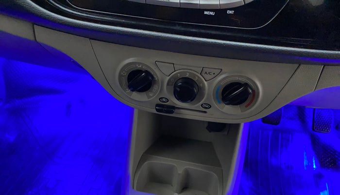2015 Maruti Alto K10 VXI, Petrol, Manual, 60,073 km, AC Unit - Directional switch has minor damage