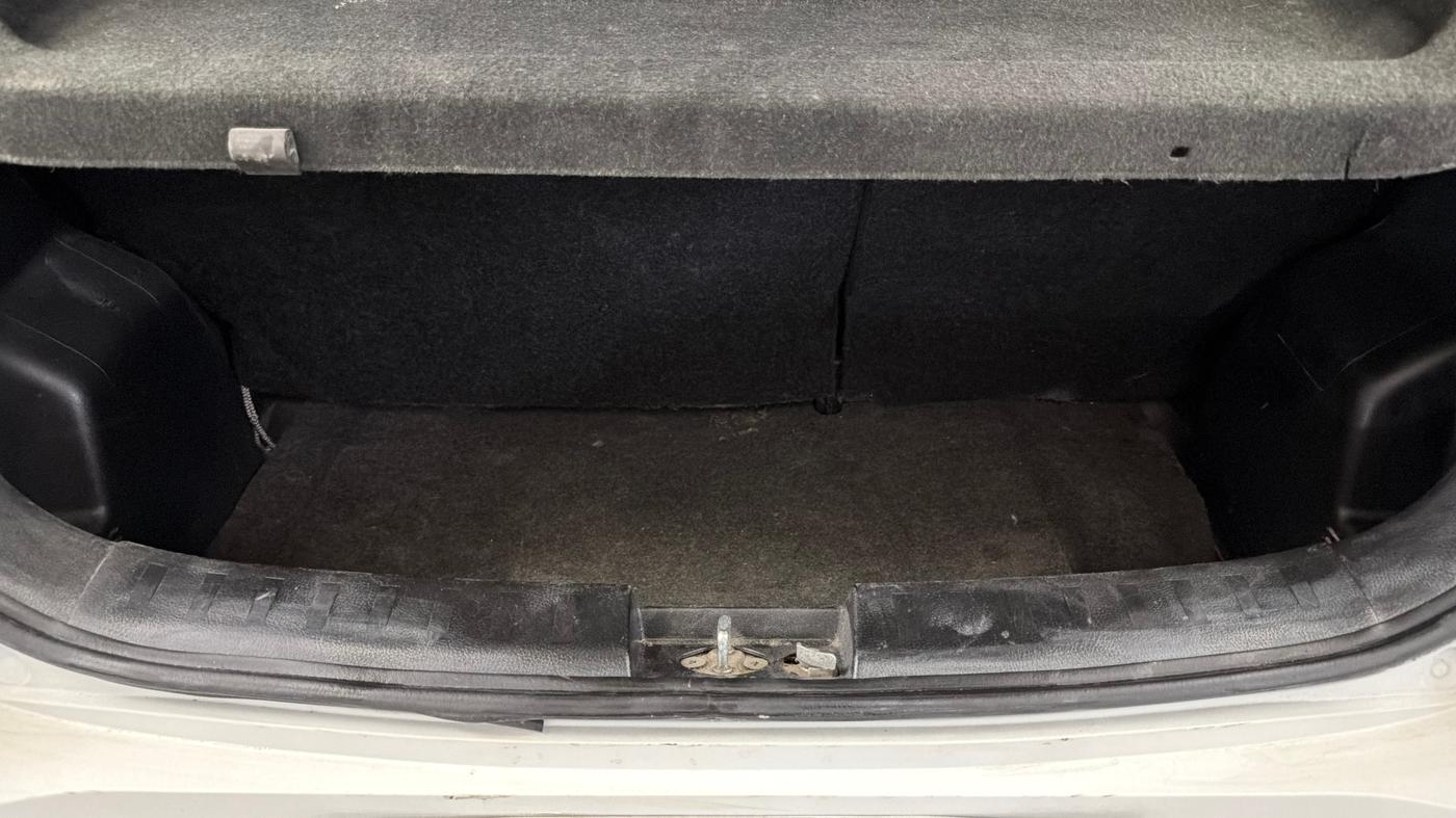 2014 Maruti Swift VXI, Petrol, Manual, 35,087 km, Boot Inside
