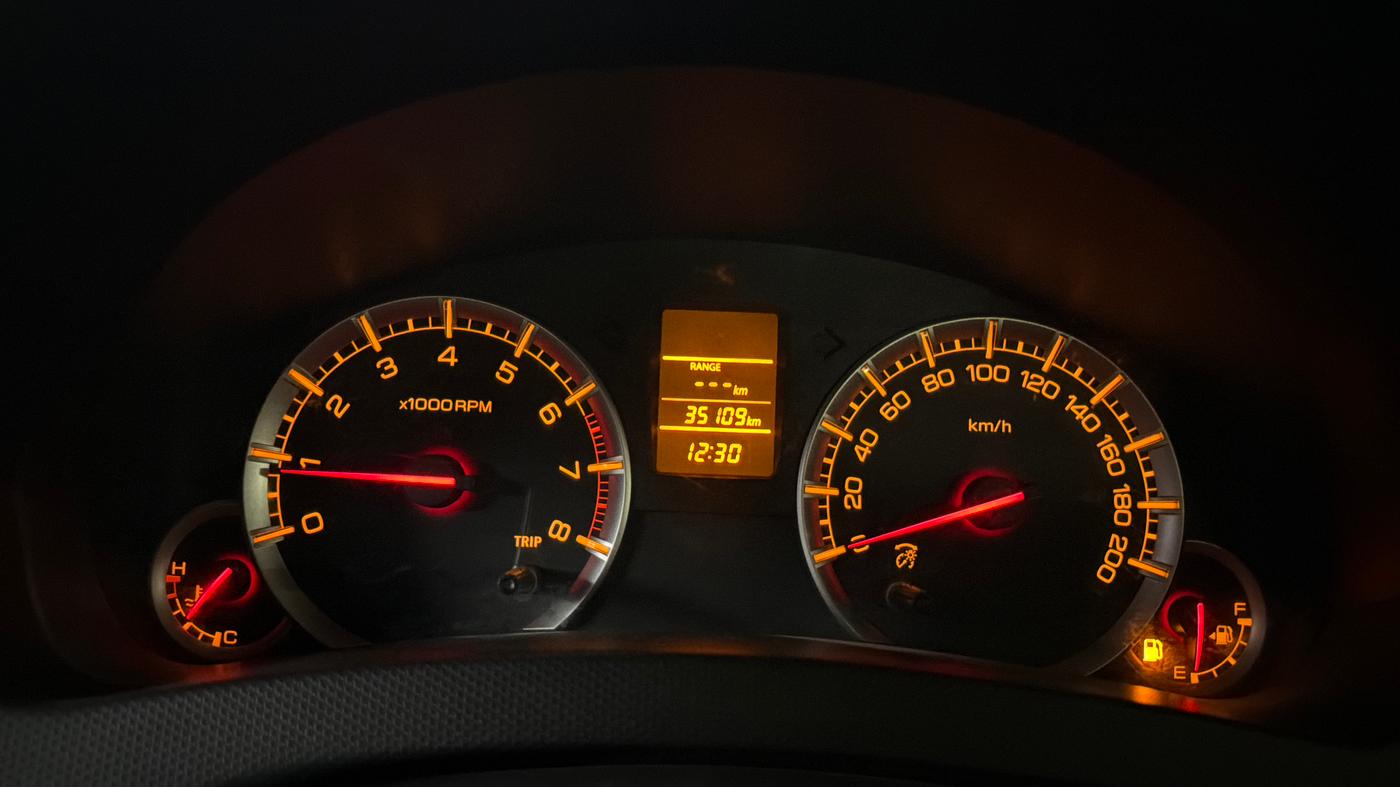 2014 Maruti Swift VXI, Petrol, Manual, 35,087 km, Odometer Image